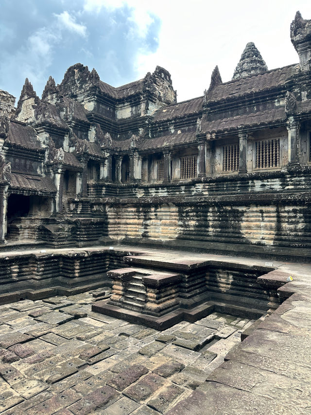 Life changing Angkor Wat, A Real World Wonder 🇰🇭 🛕 