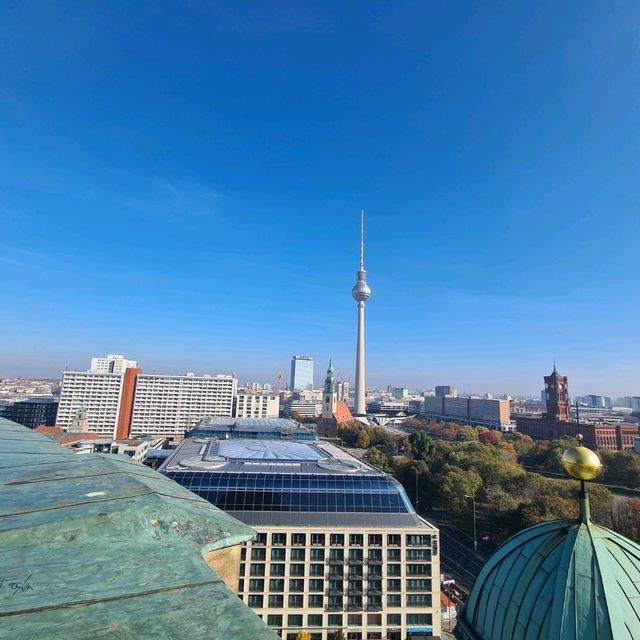 Bites, Sights, and History: The Best of Berlin in One Trip