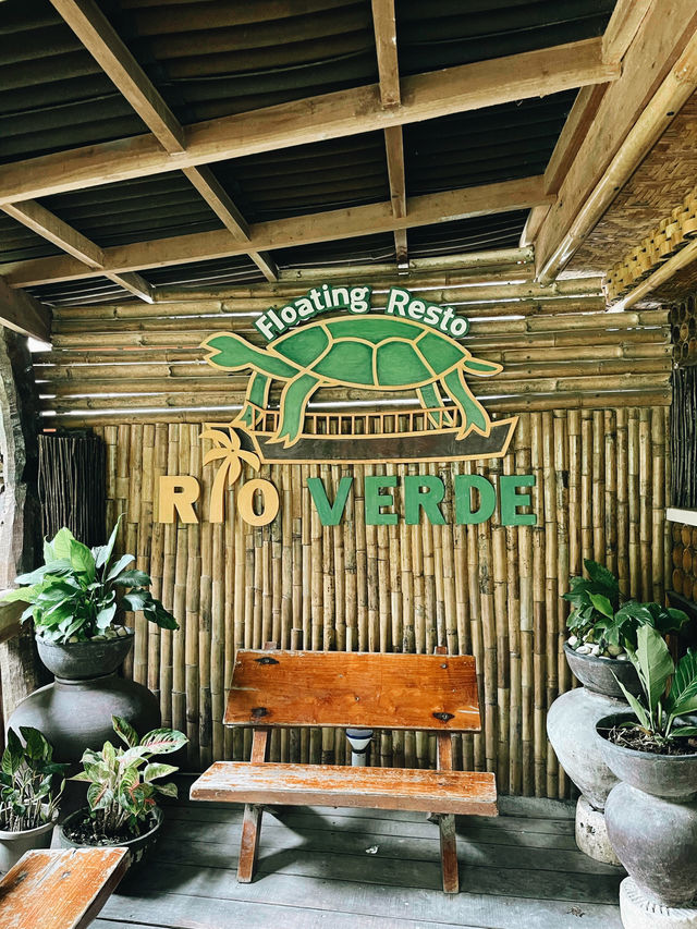 Have you tried eating a buffet while cruising in a Jungle River?