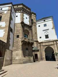 Casablanca is the financial and business centre of Morocco, combining a history with modern