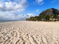 🌴 Le Morne, Mauritius – Honeymoon Goals at JW Marriott