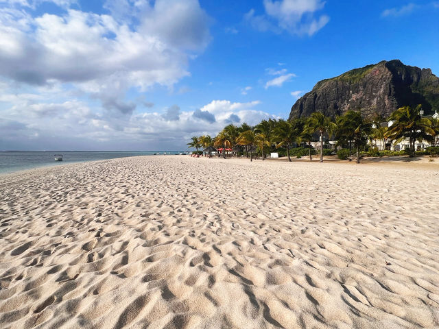 🌴 Le Morne, Mauritius – Honeymoon Goals at JW Marriott
