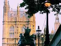 🚤 Explore London with Thames River Uber Boat Ride Sharing
