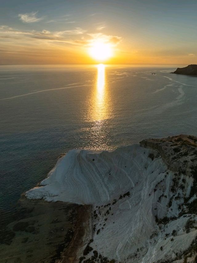 Scala dei Turchi: Sicily’s Dazzling Natural Staircase