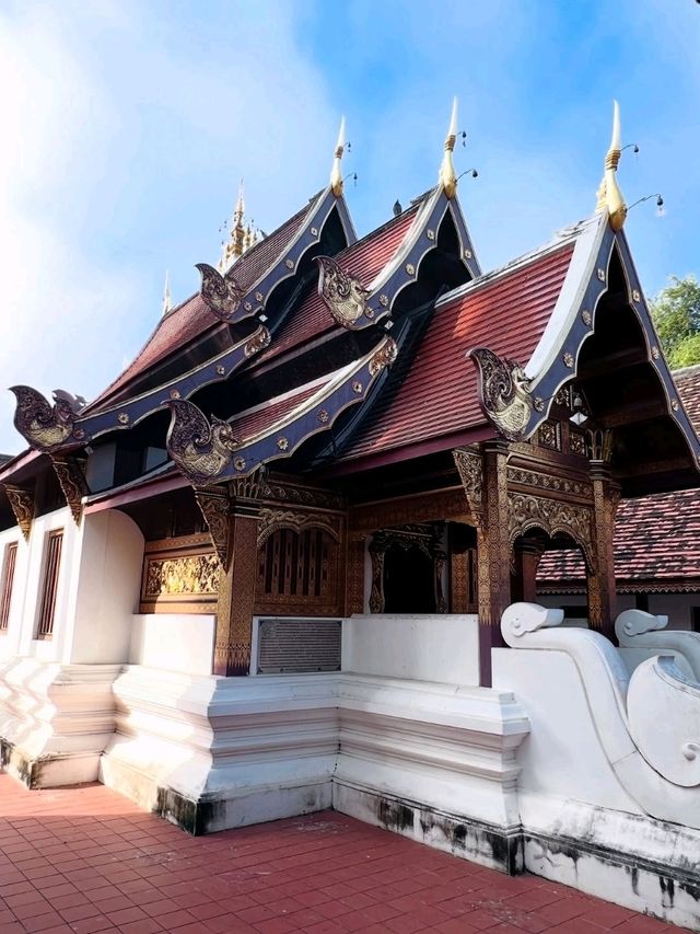 Wat Phra That Lampang Luang — Fortress of Faith and Lanna Legacy