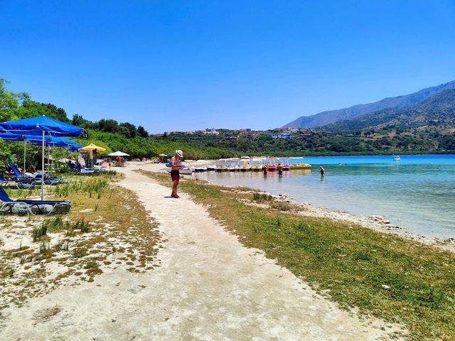 Lake Kournas: A Must-See in Crete 🌿🏞️
