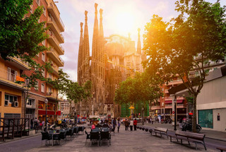TOP 20 BARCELONA TRAVEL HACKS 🇪🇸