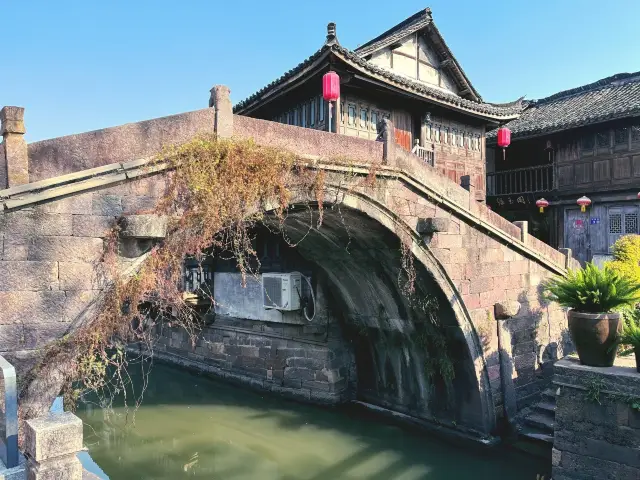Xinshi Ancient Town, watch the water dwellers by the Grand Canal!