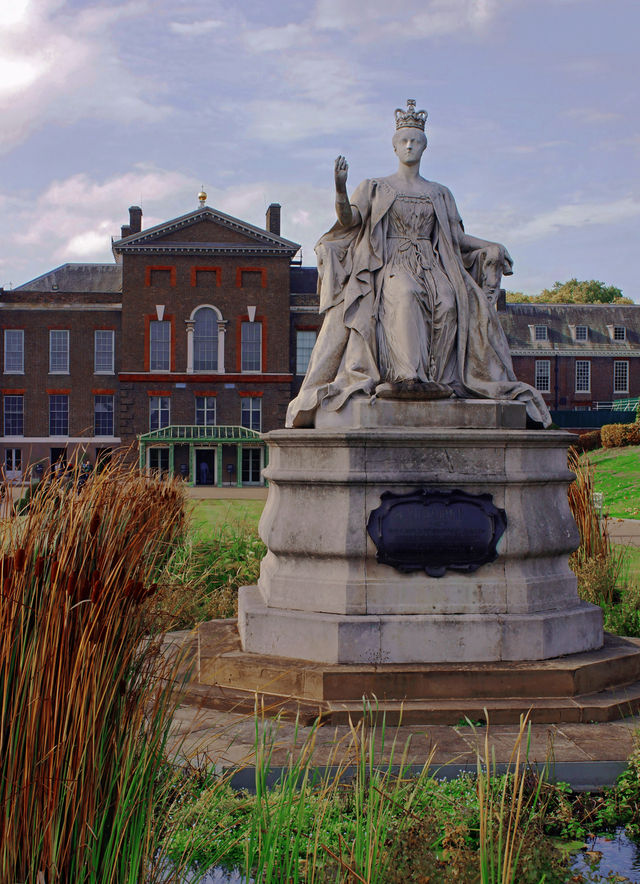 The Allure of Kensington Palace, Past&Present