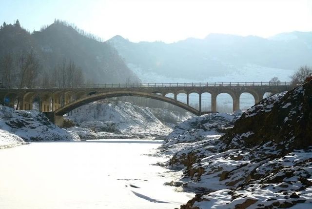 岷縣冬日冰雪世界，讓人流連忘返