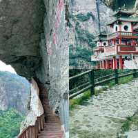 藏在懸崖上的最美千年古寺 靈通山