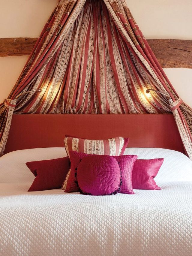 🏰✨ Oxfordshire's Enchanting Manor Stay: Belmond's Gem 🌿🍽️