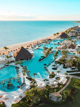 🌴✨ Cancun Getaway: Moon Palace's All-Inclusive Bliss 🌊🍹