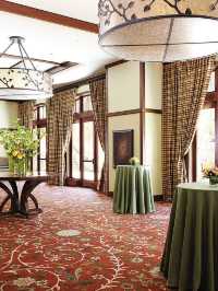 🏔️ Vail's Luxurious Escape: Four Seasons Resort 🌟