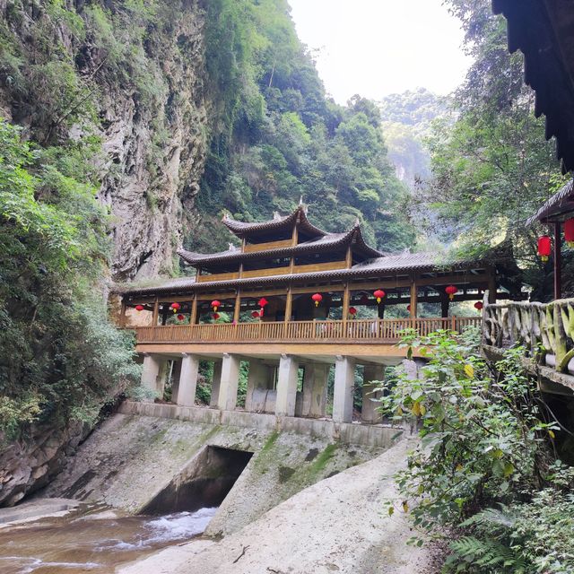 巴人河