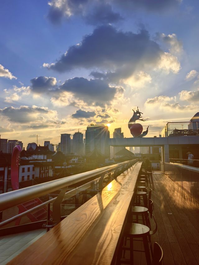 開業就要震撼上海灘的樂園。
