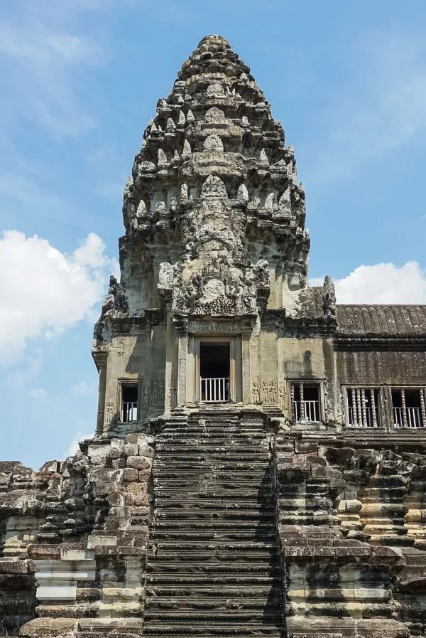 Angkor Wat and Phnom Penh: Unforgettable Khmer Memories