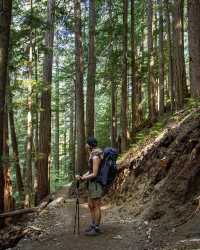 霍爾斯山谷 尖峰觀景台徒步攻略