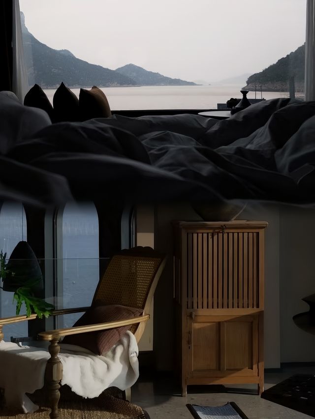 江浙懸崖避世孤島酒店，枕浪治癒精神內耗！