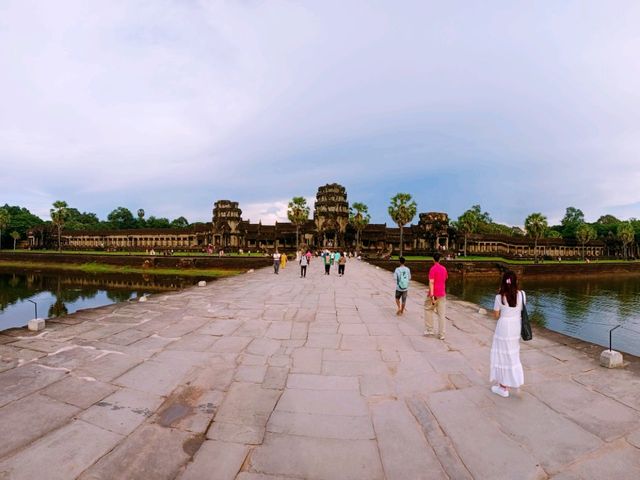 Honey Moon in Siem Reap: Sweet Journey To The Realm of Charm