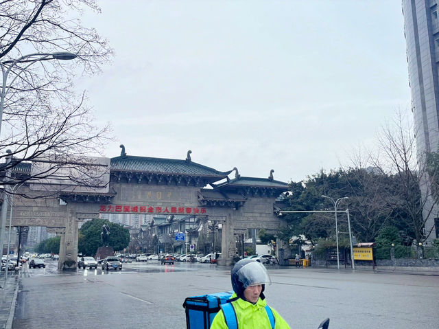 重慶市九龍坡區著名景點：巴國城，適合拍照打卡親子遊戲、週末閒暇度假地！