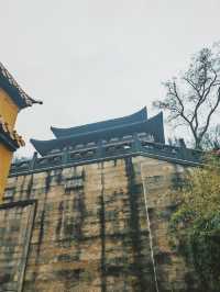 西湖邊上 皇家寺院