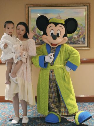 Mickey Goodnight Service ในห้อง Executive Room ของโรงแรม Disneyland น่ารักมากๆ