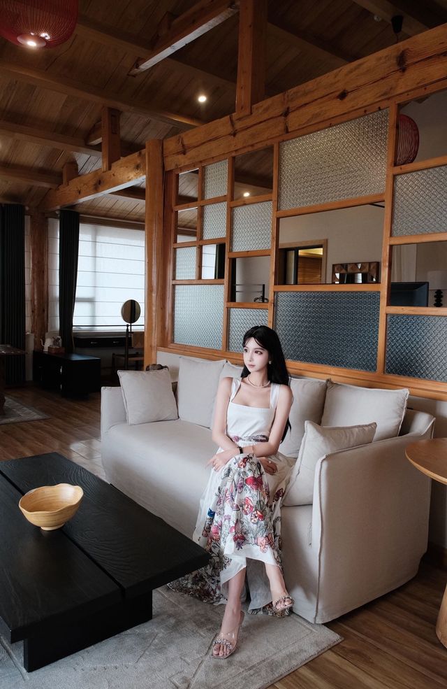 溪邊的霍比特小屋