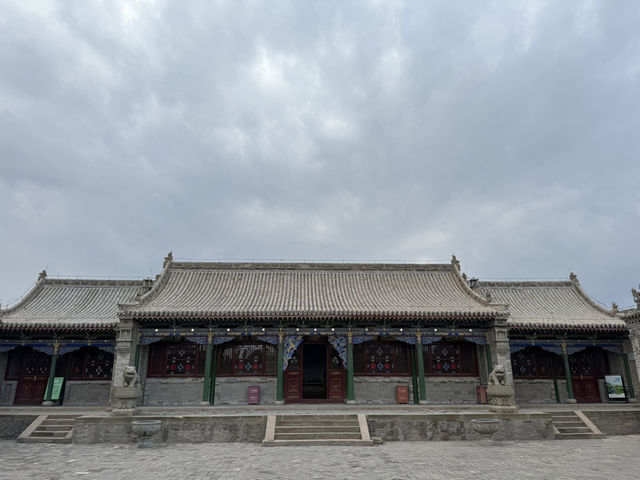 鄂尔多斯探秘：伊克敖包与郡王府游玩攻略