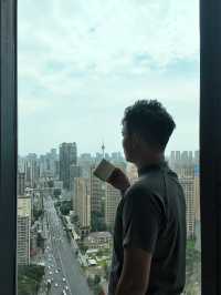 成都必去打卡！入住城市高空景觀嘅寶藏酒店