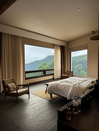 New Hotel at Meili Snow Mountain! 5-Year-Old Counts 100 Shooting Stars at 3,000m Altitude