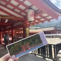 【宮島】干潮の鳥居と名物グルメが楽しめる世界遺産の島