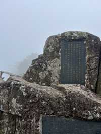 🇨🇳 Breathing the Clouds — A Journey Through Huangshan Mountain