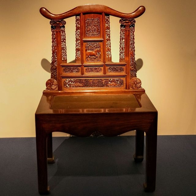 Timeless Elegance – Ming & Qing Furniture at Shanghai Museum 🪑✨