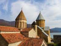 아나누리 성채 풍경 여행 가이드 아나누리(Ananuri)는 트빌리시에서 비교적 가까워 하루 일정으로 다녀오