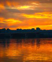 長沙湘江落日封神了!本地人私藏的橘子洲日落攻略