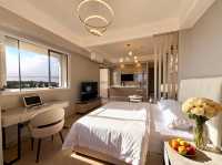 《烏海G家酒店：政務圈步行3分鐘達》