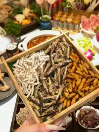 不开玩笑!差點在西安看到小人了(不是