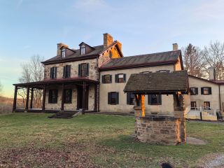 Off-the-Beaten-Path Boutique Route: Explore Architectural Masterpieces and the Founding History of the United States Around Pittsburgh