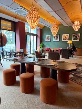 Serene Stay at Inpeng View Hotel