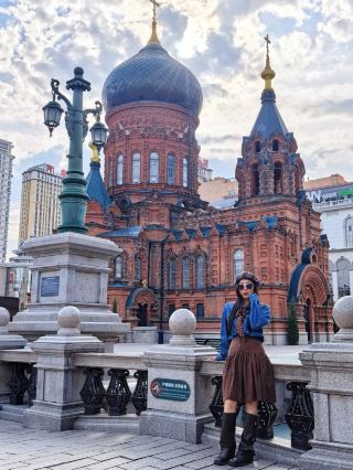 I can't believe how beautiful this church is! It's Saint Sophia in Harbin~