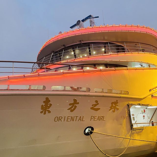 Oriental Cruise in Hongkong. (if you never been to a cruise ship, this is the best to try!! 🛥️
