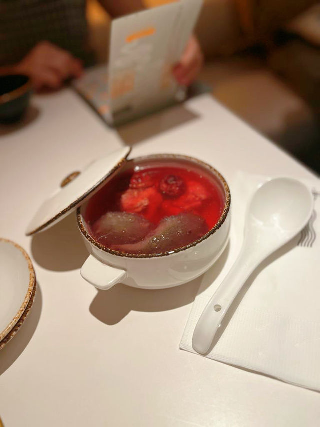 滋潤野生紅菇刺參燉雞湯