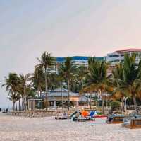 โรงแรมหัวหินติดชายหาด สระว่ายน้ำกว้างมาก