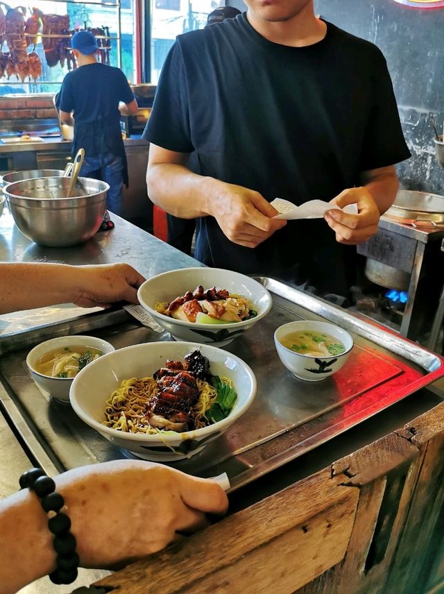 Unique Claypot Hainanese Coffee in KL! ☕