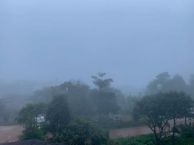 ฤดูฝนกับ หมู่บ้านแห่งสายหมอก อิต่อง - ปิล็อค 