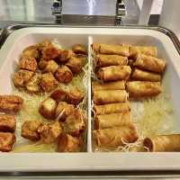บุฟเฟต์ข้าวต้ม 299 ที่ Holiday Inn Sriracha 