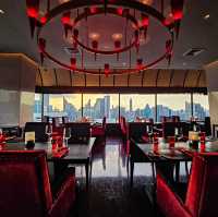 RIB ROOM & BAR Steakhouse ชั้น 31  โรงแรม The La