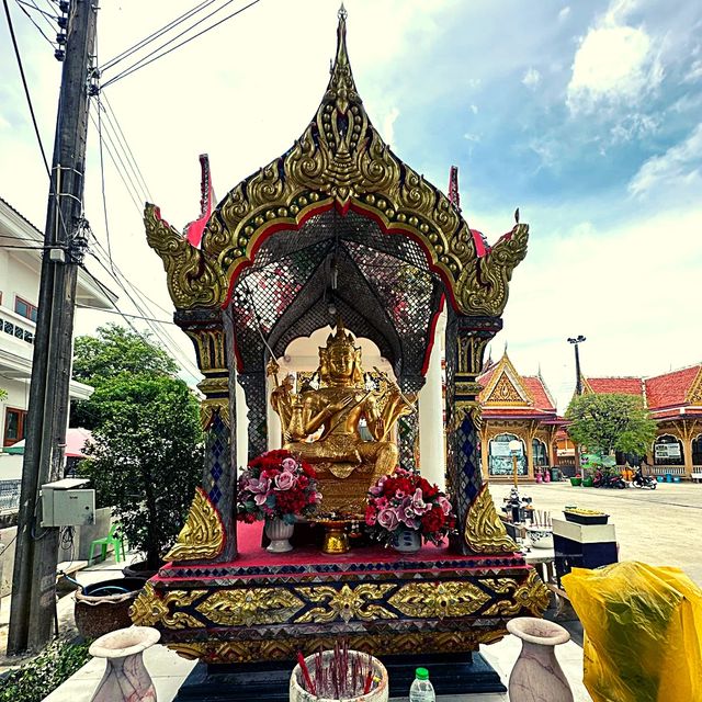 🙂ชุ่มช่ำกับวัดสักใหญ่