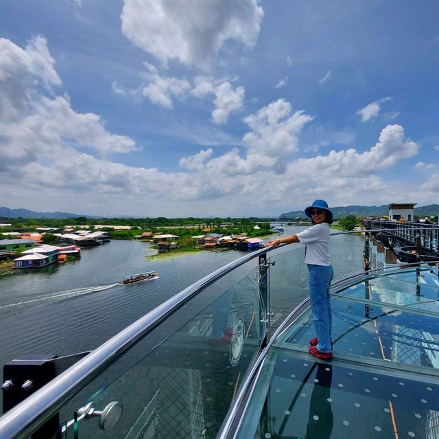 สกายวอล์คเมืองกาญจน์  ชมวิวเมืองสวยๆ 